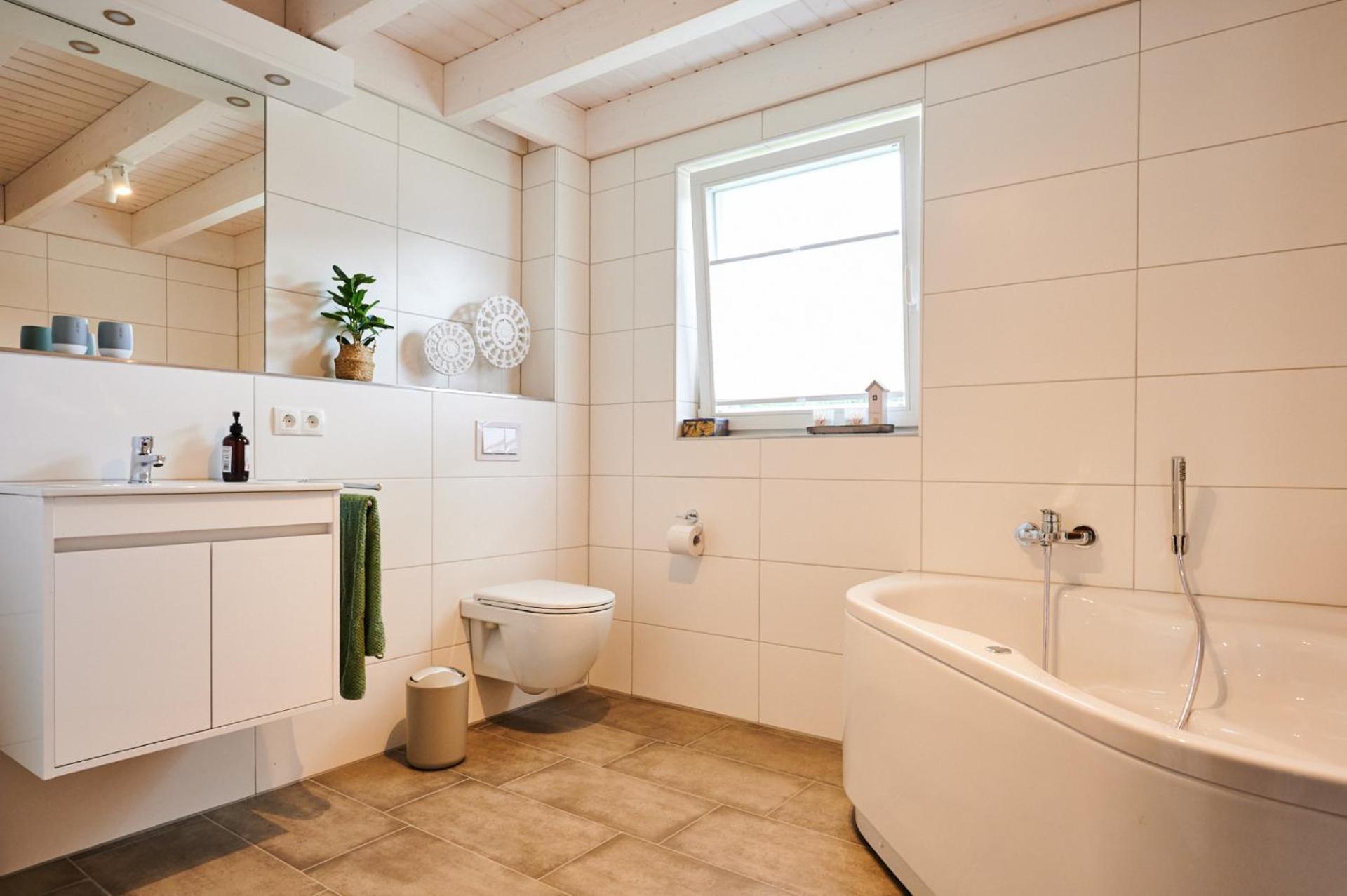 Ferienhaus Huus Suennschien - *